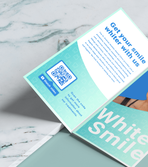 Um panfleto com informações sobre clareamento dental e um QR Code com uma moldura 