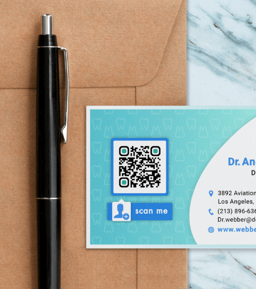 Cartão de visita do Dr. Andrew Webber que mostra as informações de contato e um QR Code com uma moldura 