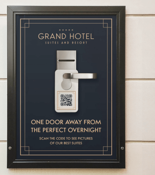 Um poster divulgando um hotel com um QR Code que mostra os fotos do hotel em uma galeria de imagens.