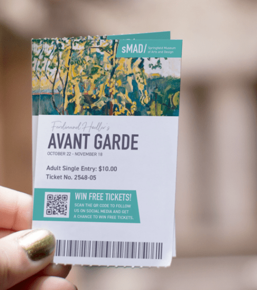 QR Code no ingresso de um museu que divulga redes sociais